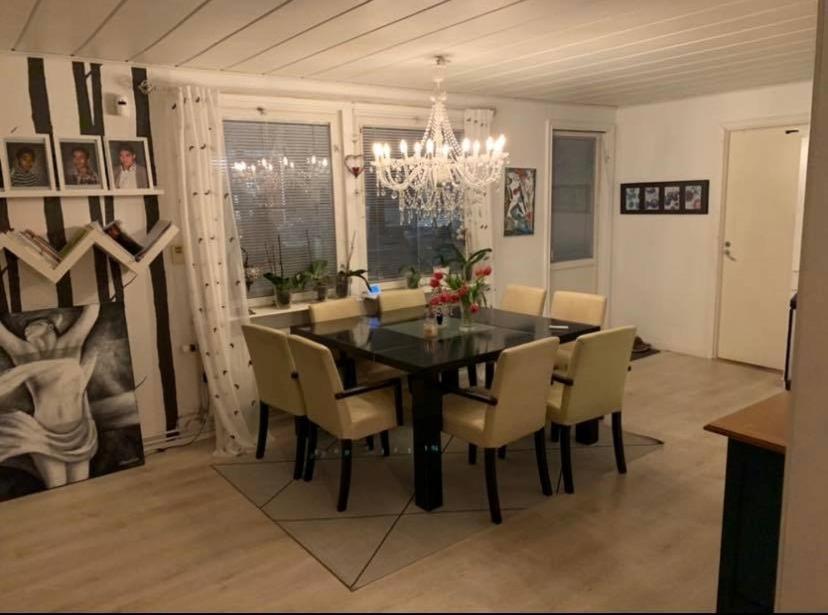 Own Private Room In A Big House! Luleå Εξωτερικό φωτογραφία