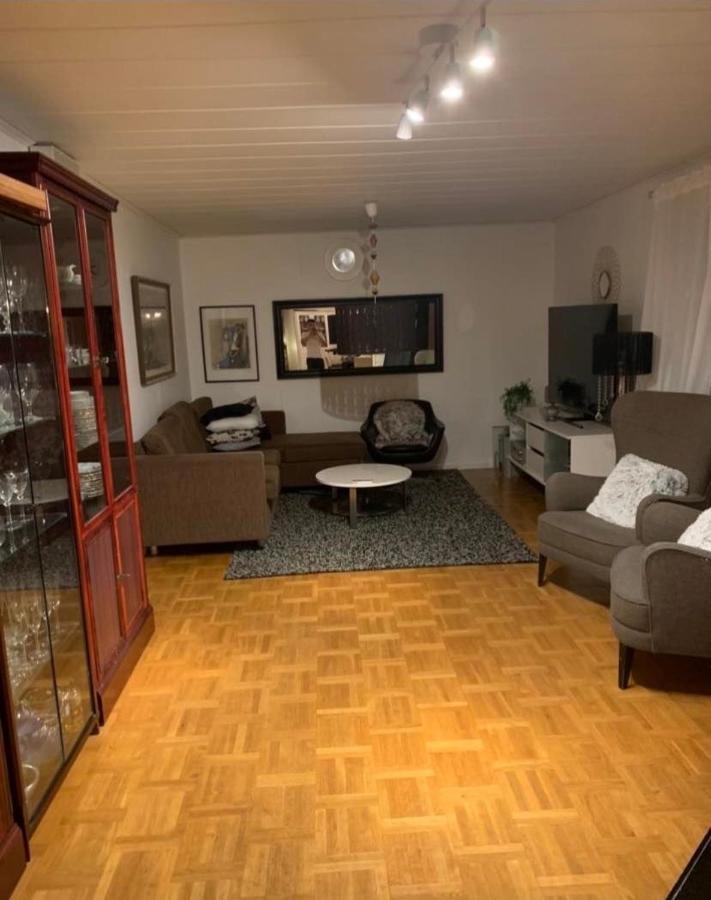 Own Private Room In A Big House! Luleå Εξωτερικό φωτογραφία